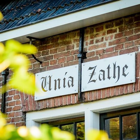 Unia Zathe Bed & Breakfast Ee Exterior foto