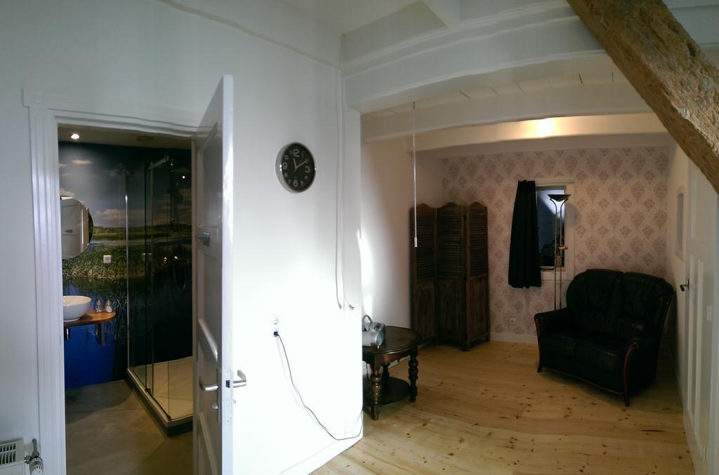 Unia Zathe Bed & Breakfast Ee Exterior foto