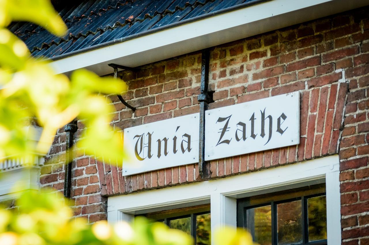 Unia Zathe Bed & Breakfast Ee Exterior foto
