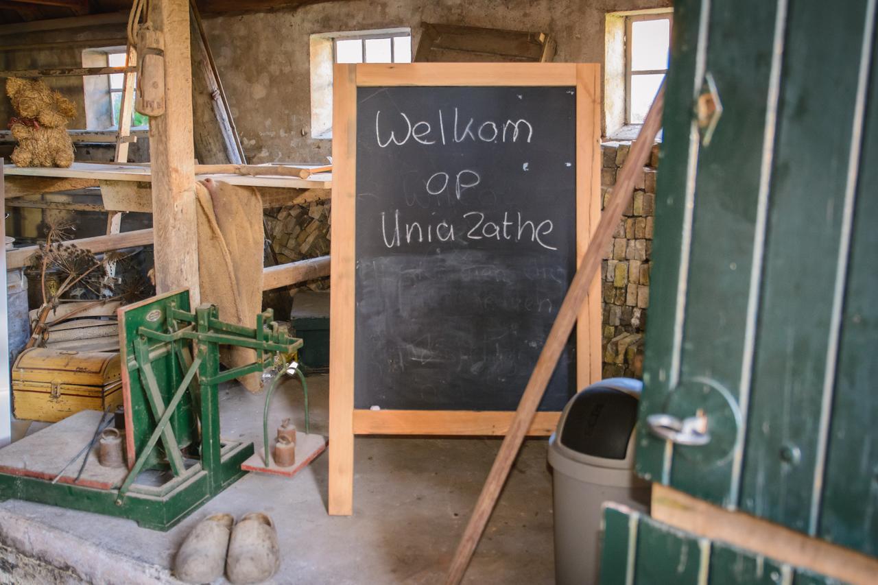 Unia Zathe Bed & Breakfast Ee Exterior foto