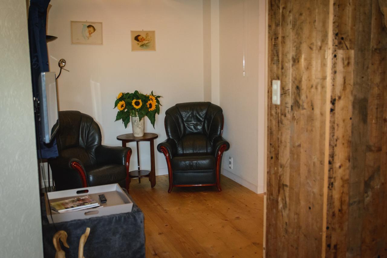 Unia Zathe Bed & Breakfast Ee Exterior foto