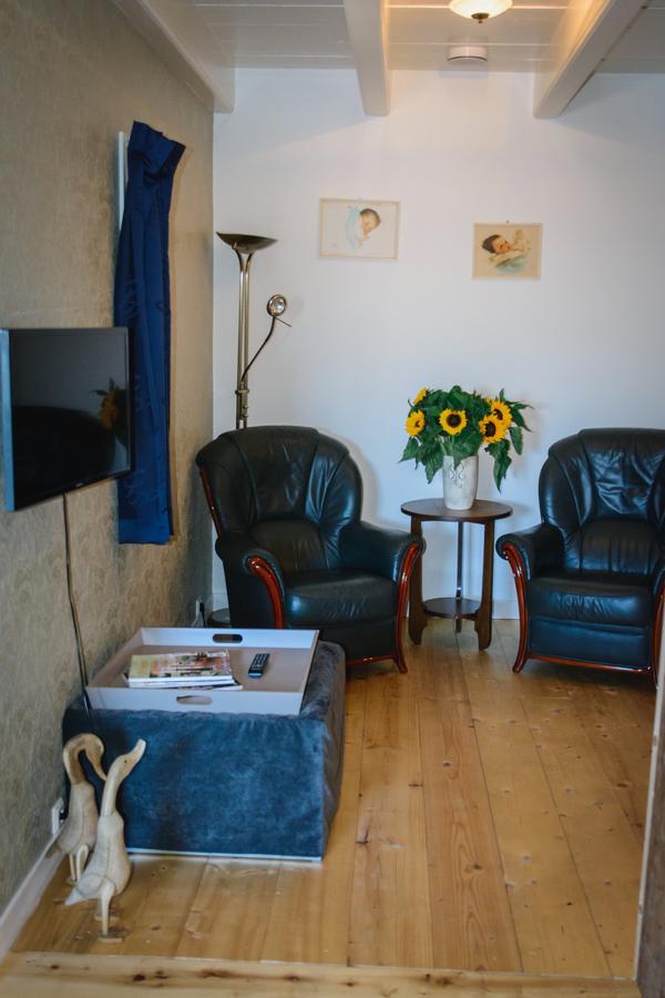 Unia Zathe Bed & Breakfast Ee Exterior foto